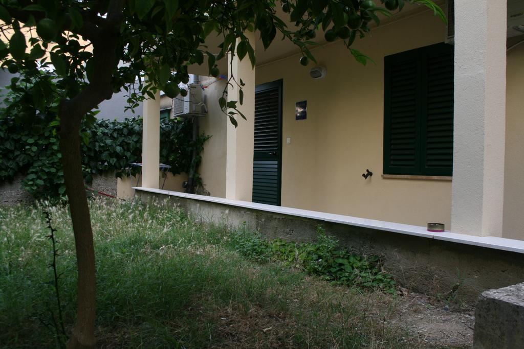 Apartments Mrduljas スプリト エクステリア 写真